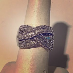 Timeless 1ct diamond twist ring Wedding engagement